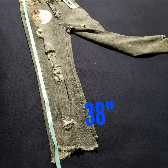 VIP Destructed Collection Jeans - Picture 4 of 8